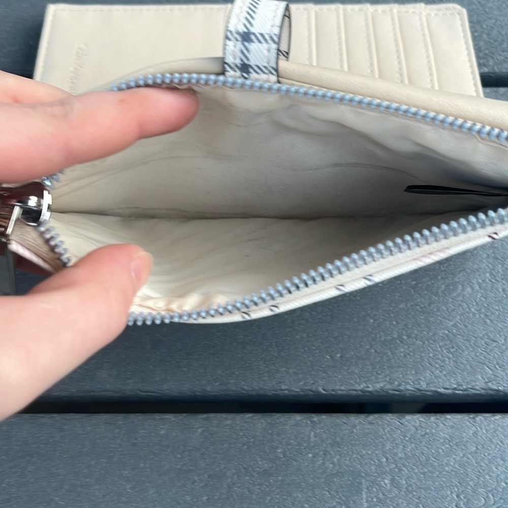 ‘Safe Keeper’ Pink&White Plaid Wallet;Tan Interior; 4x7.5in; Snap&Zip closure - Picture 12 of 14